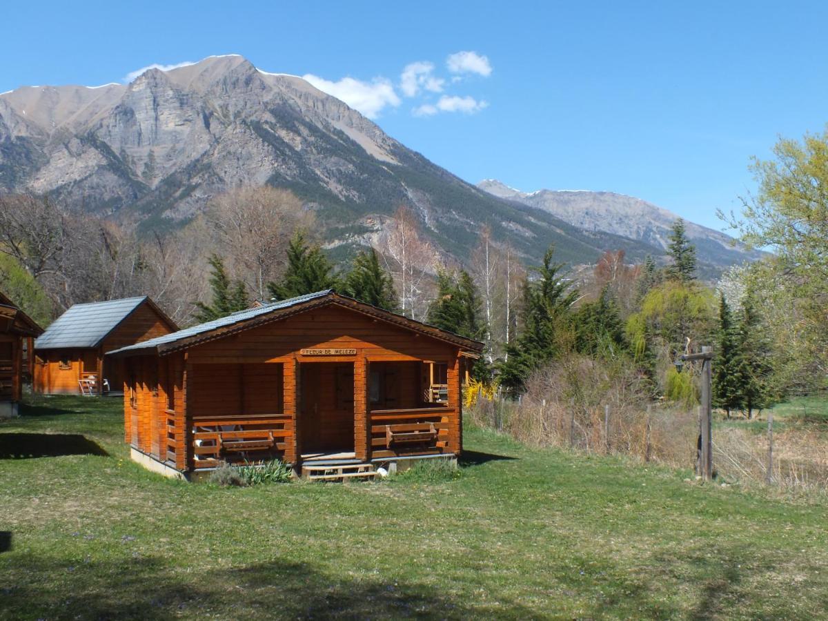 Camping, Hôtel De Plein Air Les Cariamas Chateauroux-les-Alpes Buitenkant foto