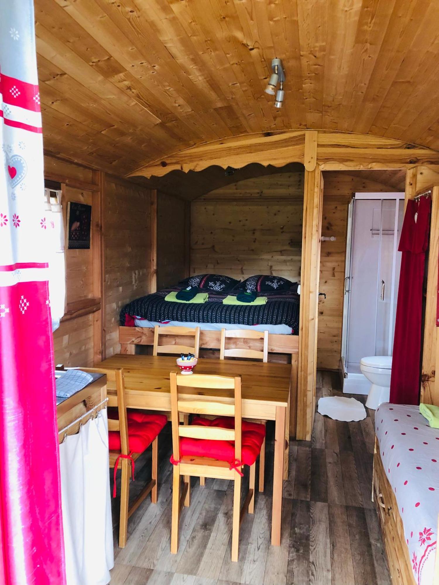 Camping, Hôtel De Plein Air Les Cariamas Chateauroux-les-Alpes Buitenkant foto