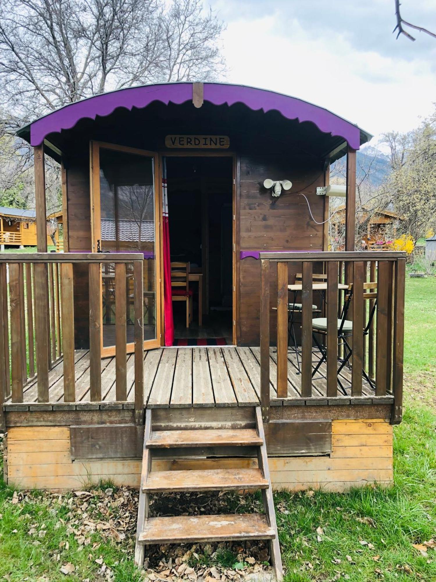 Camping, Hôtel De Plein Air Les Cariamas Chateauroux-les-Alpes Buitenkant foto
