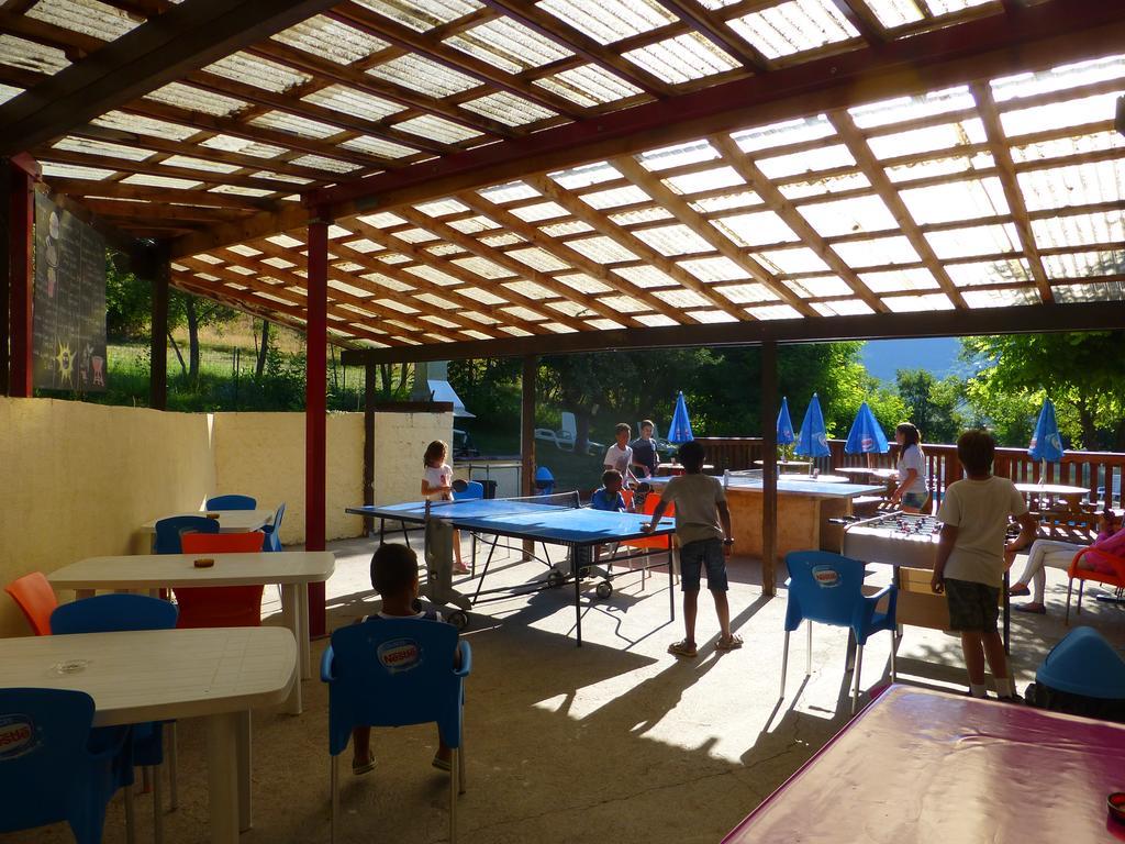 Camping, Hôtel De Plein Air Les Cariamas Chateauroux-les-Alpes Buitenkant foto