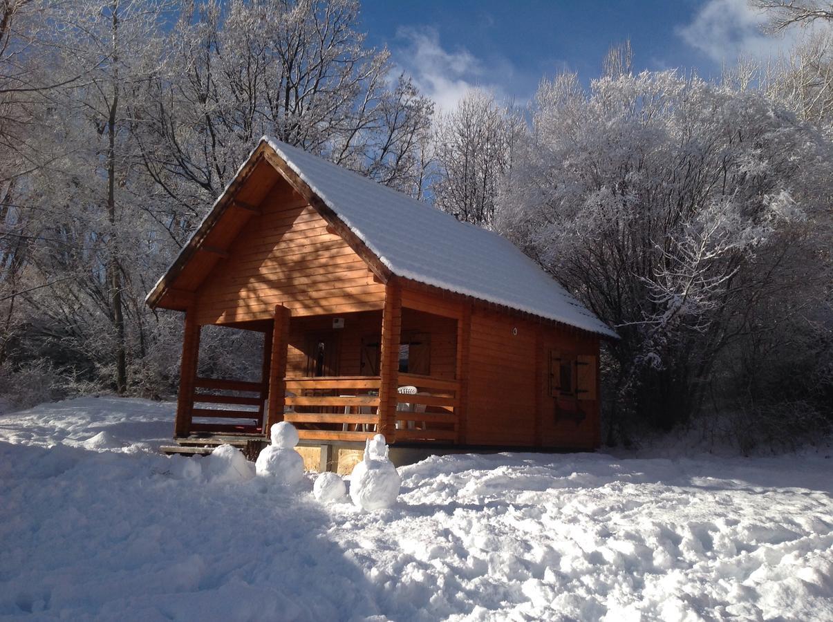 Camping, Hôtel De Plein Air Les Cariamas Chateauroux-les-Alpes Buitenkant foto